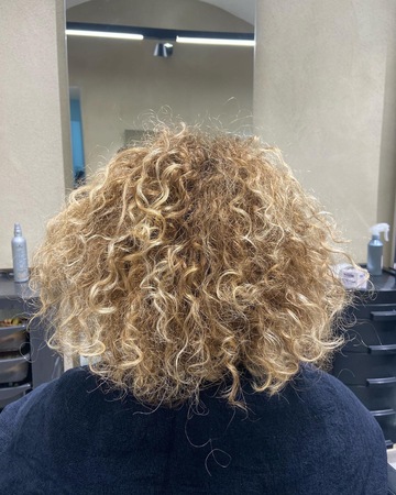 Coiffeur visagiste pour un relooking à proximité de Limoux